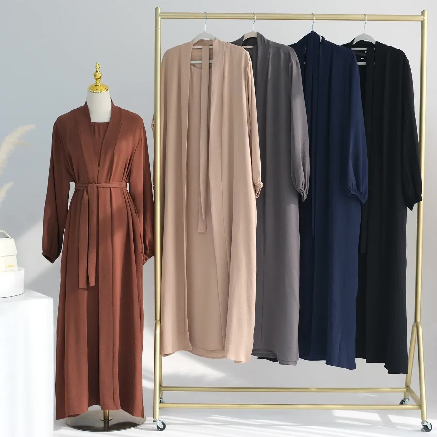 ✨ Abaya Kimono 2 Pièces + Hijab – Élégance et Polyvalence au Quotidien ✨