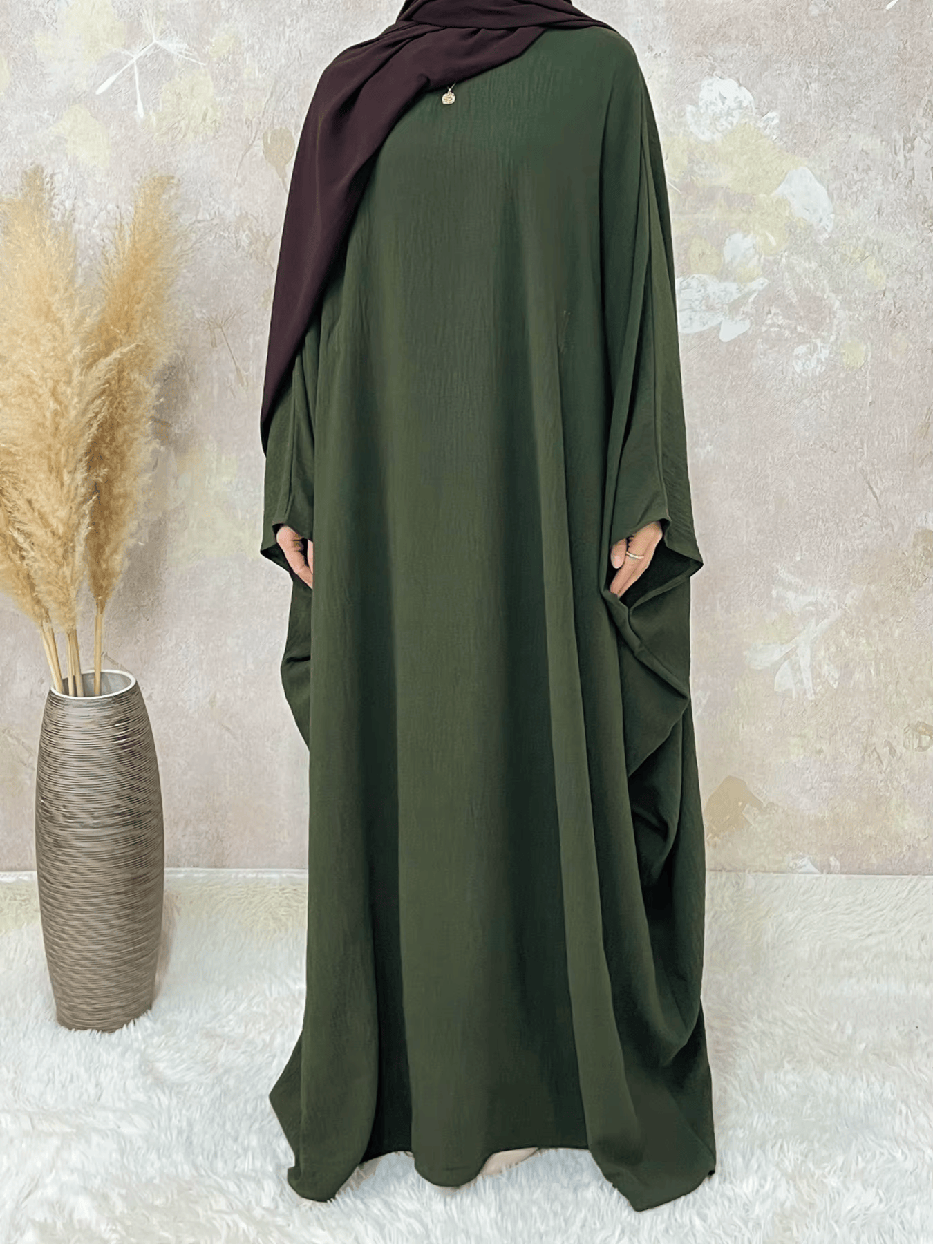 Abaya Saoudienne Manches Papillon – Élégance et Confort Absolu