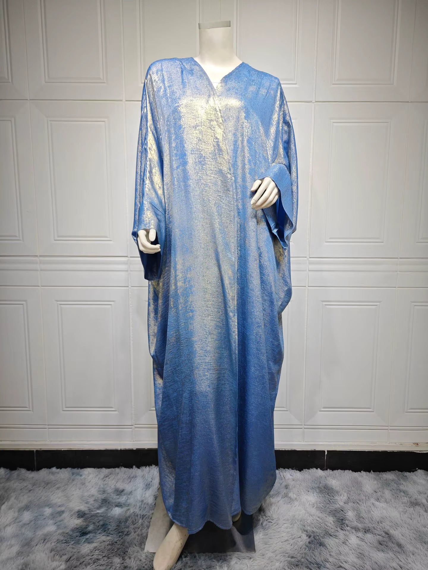 Caftan Satiné Moderne – Élégance Modeste et Raffinée