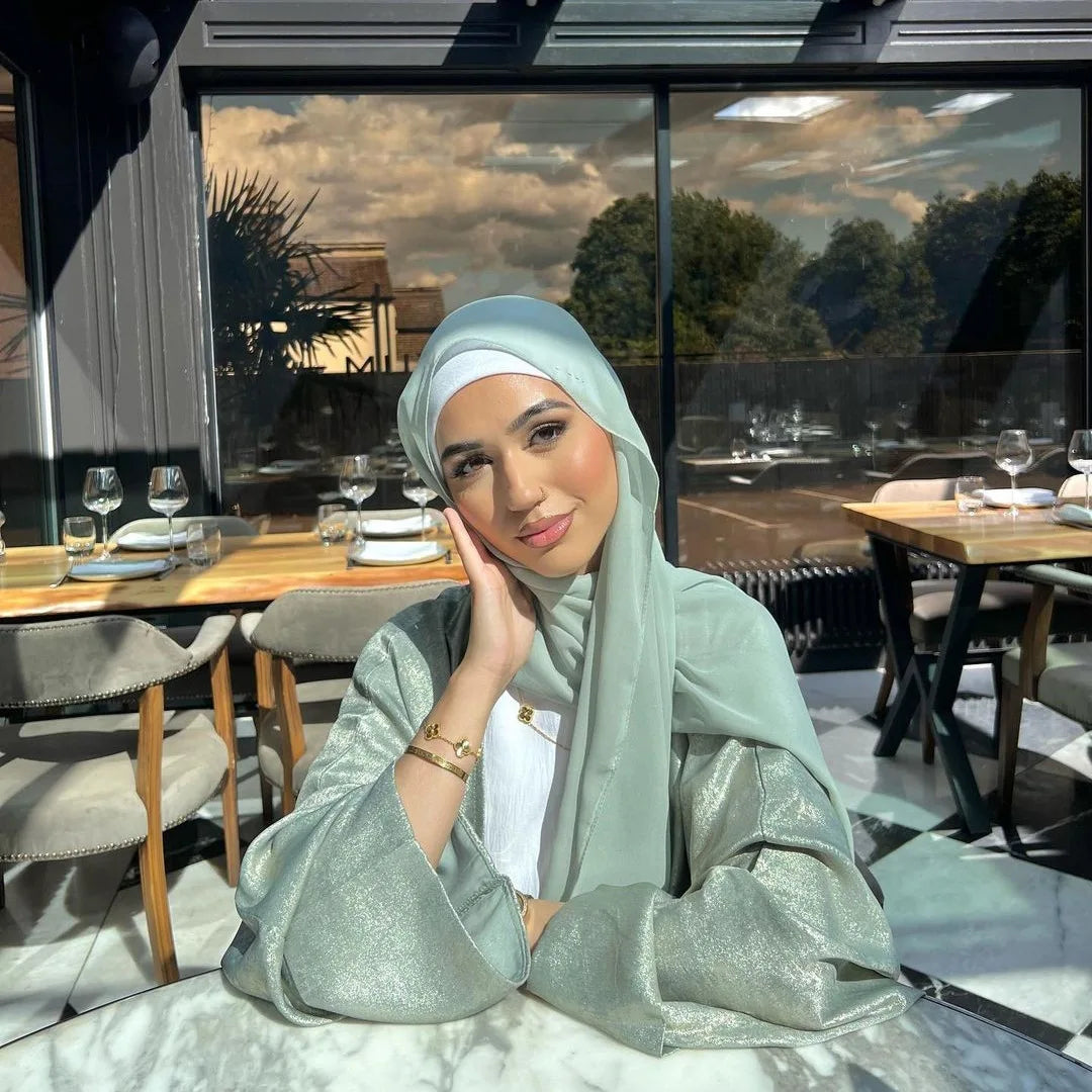 Caftan Satiné Moderne – Élégance Modeste et Raffinée