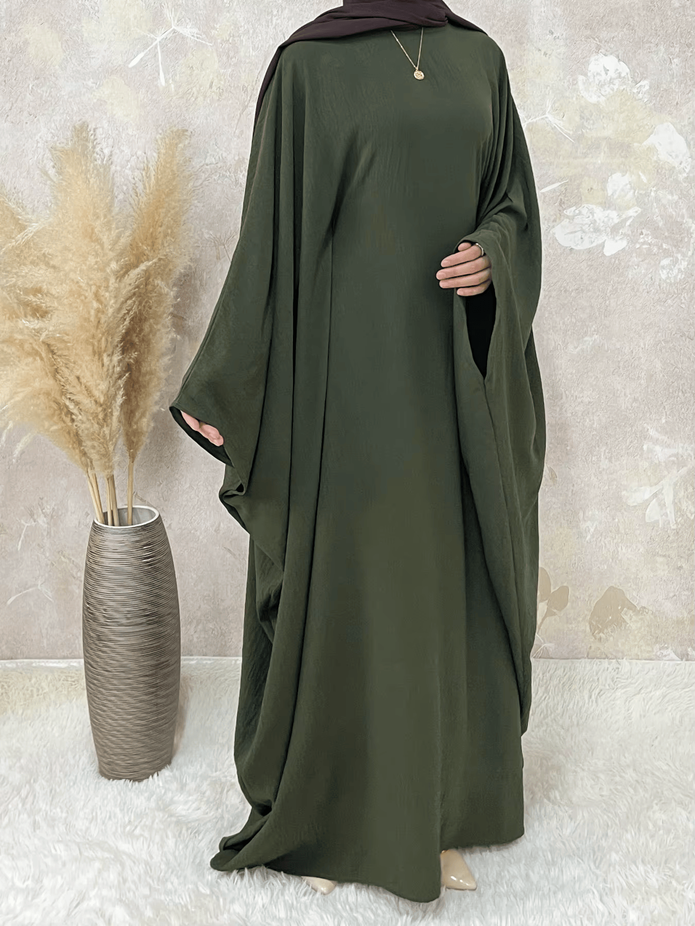 Abaya Saoudienne Manches Papillon – Élégance et Confort Absolu