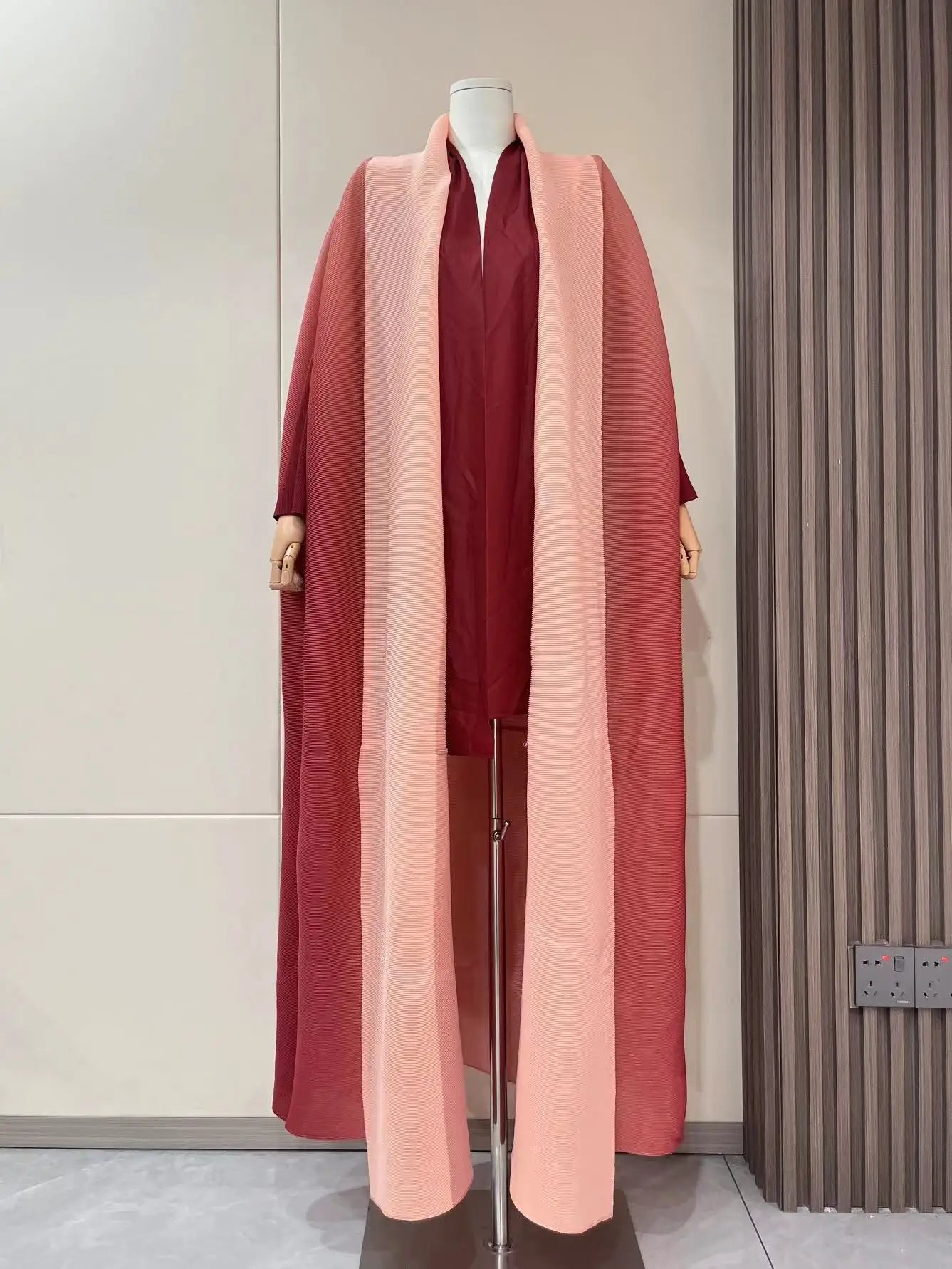 Abaya Kimono Dégradé – Élégance et Modernité au Féminin