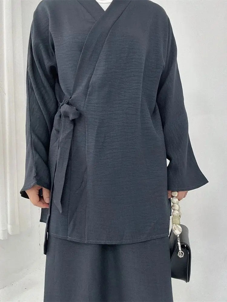 Ensemble Abaya Croisé - Gris Foncé -  Élégance et Raffinement ✨